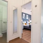 Mooi: Fantastisches Mit Seeblick Und Stil, Netflix Apartman