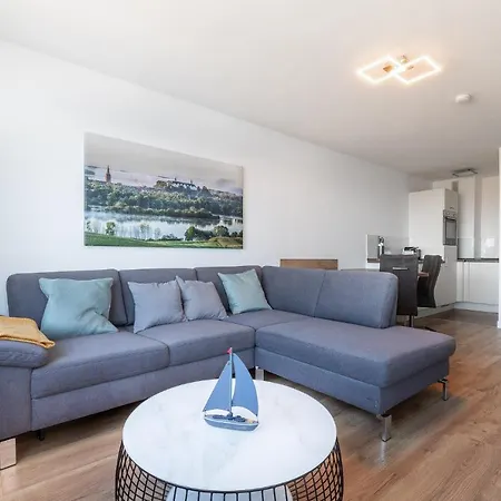 Mooi: Fantastisches Mit Seeblick Und Stil, Netflix Apartment *