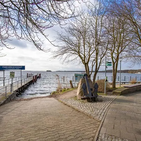 Mooi: Fantastisches Mit Seeblick Und Stil, Netflix Lägenhet Plön